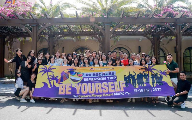 Á - ÂU IMMERSION TRIP: BE YOURSELF