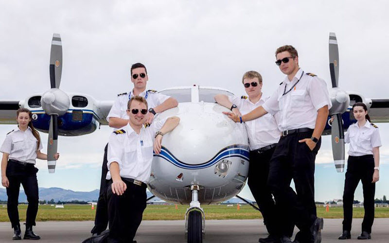 Vì sao nhiều sinh viên chọn du học ngành phi công tại New Zealand?