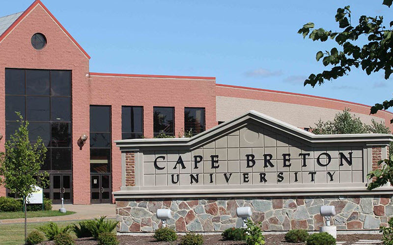 Du học và định cư dễ dàng tại Canada với Cape Breton University